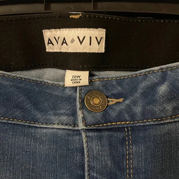 Ave & ViV Skinny Jeans, 20w - Picture 2 of 6